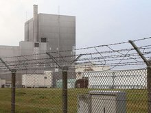 Als Standort vorgesehen: Auf dem Gelände des ehemaligen Atomkraftwerks im westfälischen Würgassen soll nahe der Landesgrenze zu Hessen ein Atommüll-Logistikzentrum entstehen.