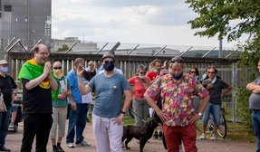 Protest gegen das geplante Atommülllager: Unter den über 130 Teilnehmern waren auch Menschen aus Trendelburg, Bad Karlshafen, Bodenfelde und Uslar.